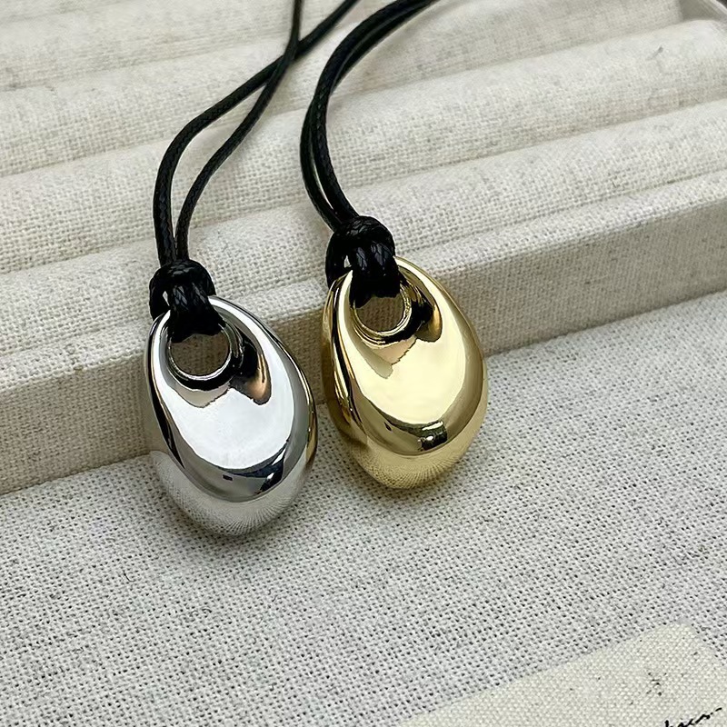Korean Black Skin Rope Silver  - đánh giá và giá Mens Fashion Trends 2026