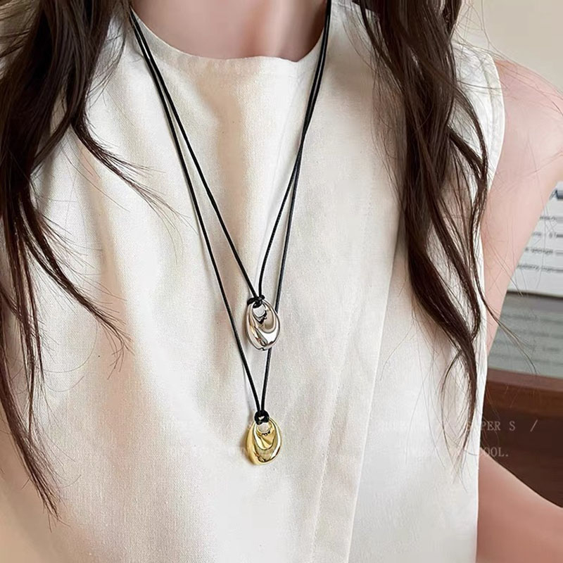 Korean Black Skin Rope Silver  - đánh giá và giá Mens Fashion Trends 2026