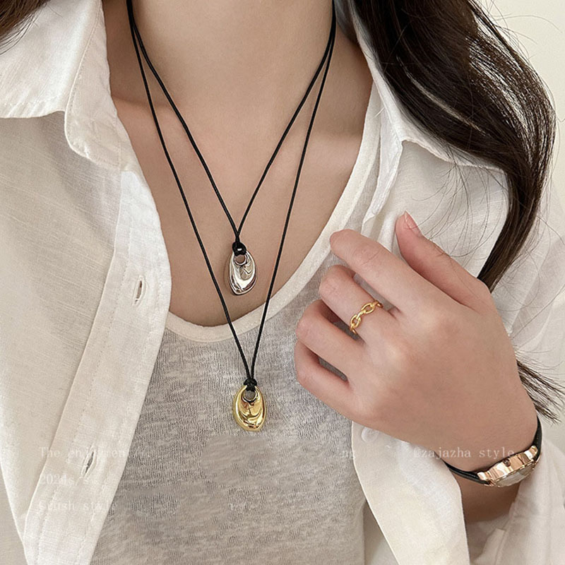 Korean Black Skin Rope Silver  - đánh giá và giá Mens Fashion Trends 2026